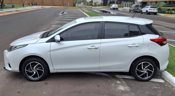 TOYOTA YARIS 1.5 16V FLEX XLS CONNECT MULTIDRIVE TOYOTA YARIS 1.5 16V FLEX XLS CONNECT MULTIDRIVE